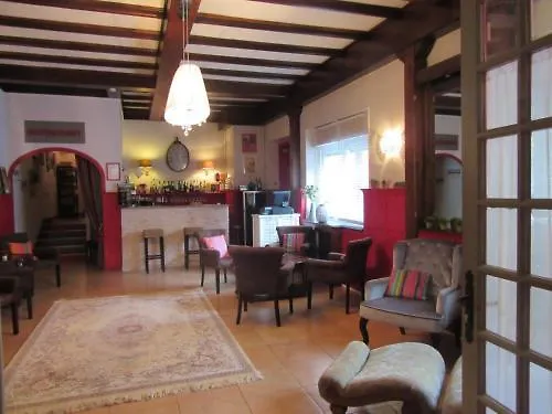 Logis Hotel Des Causses Millau 3*,