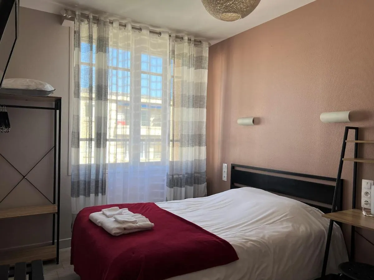 ***  Logis Hotel Des Causses Millau France